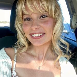 Meet your Posher, Elyse